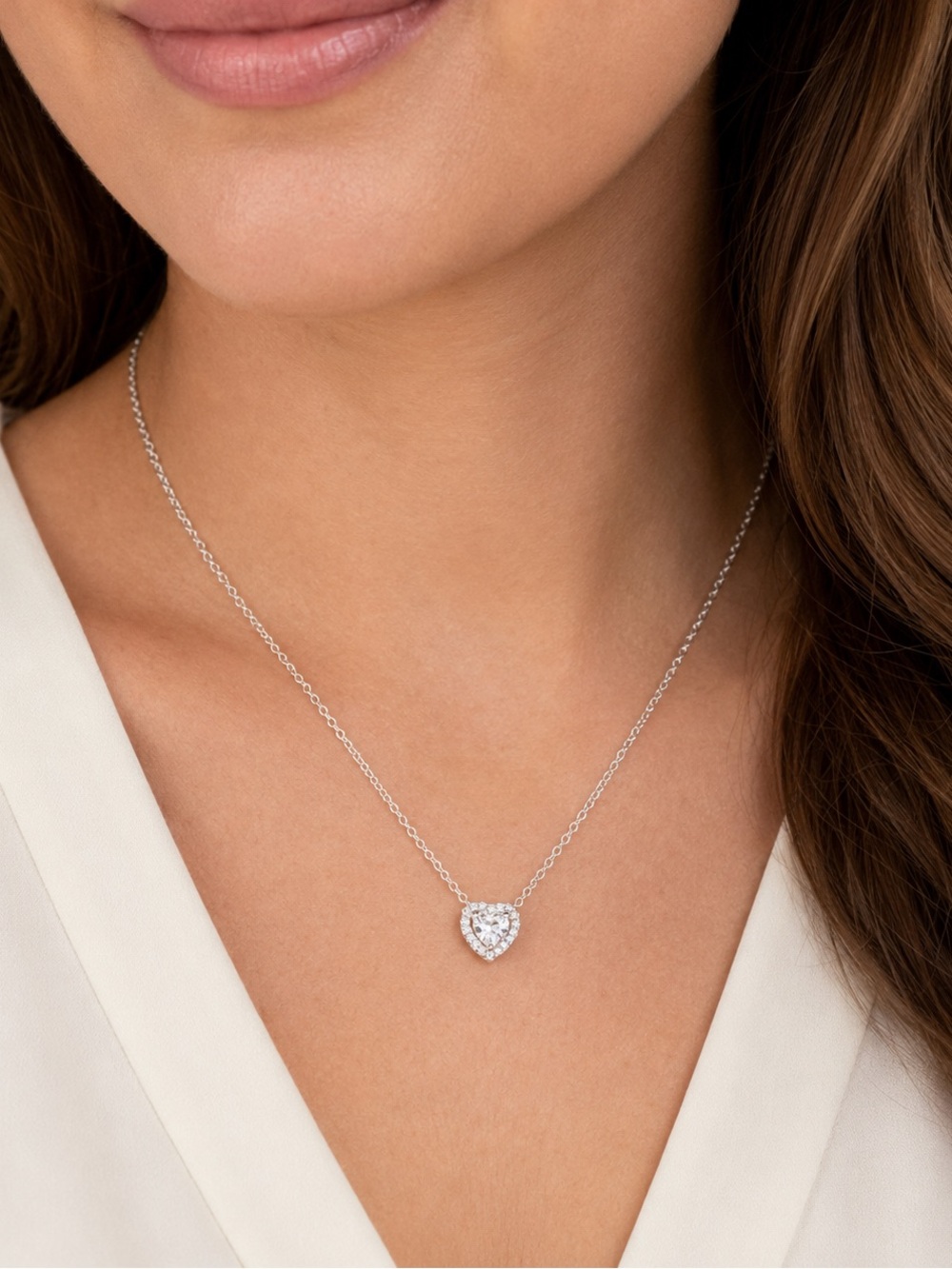 S925 Elegant Silver Necklace with Heart Pendant 925